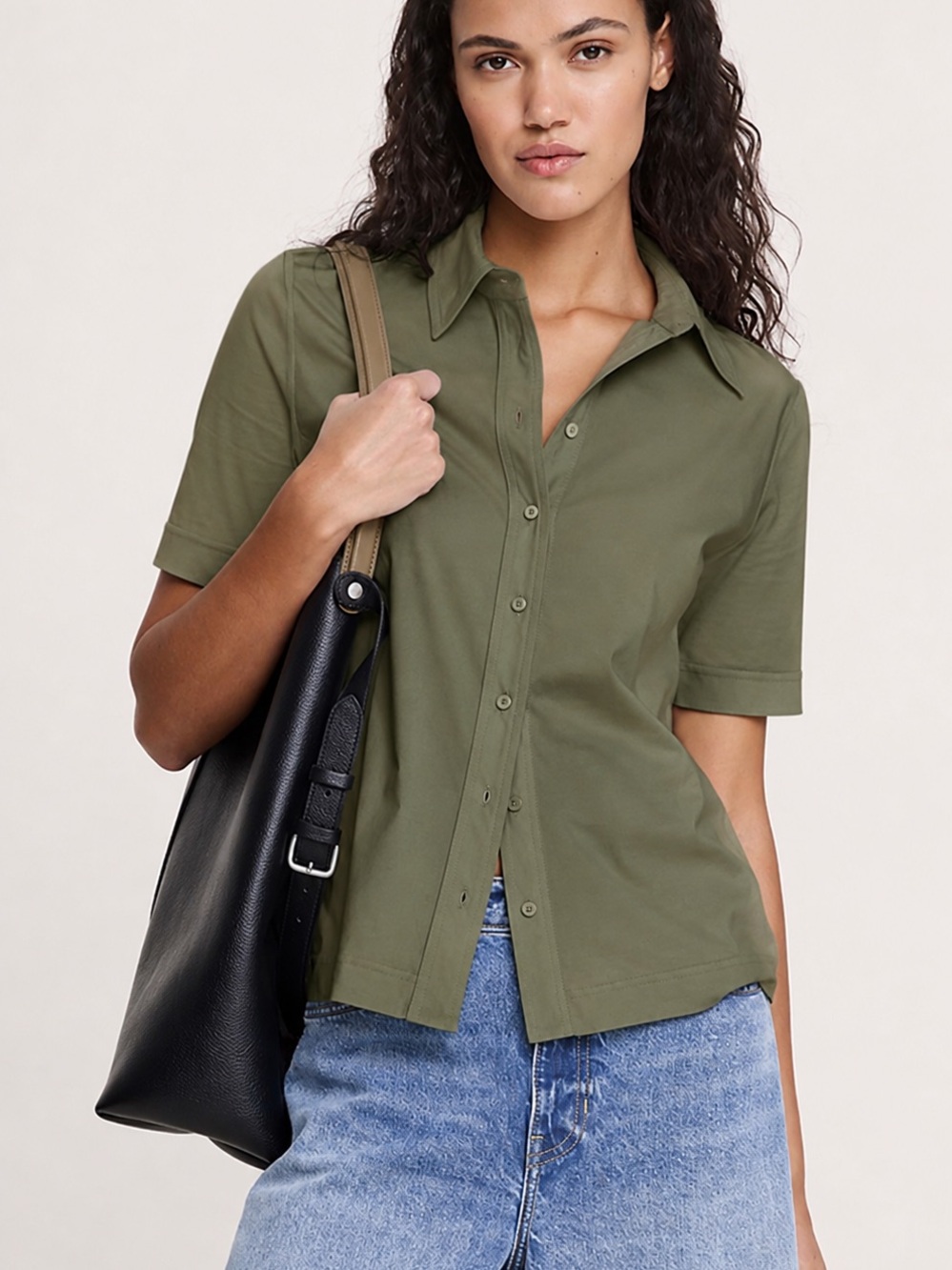 Banana Republic Olive Short-Sleeve Button-Front Shirt - Women Medium
